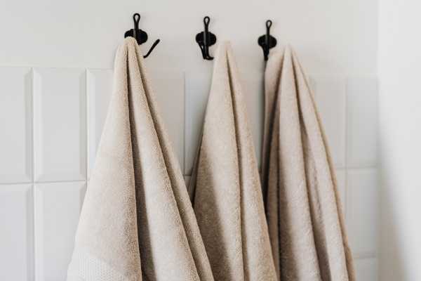 How Do You Fix A Towel Rack Without Screws?
