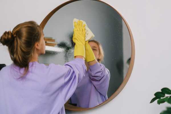 Importance Of A Cleaning Bathroom Mirror