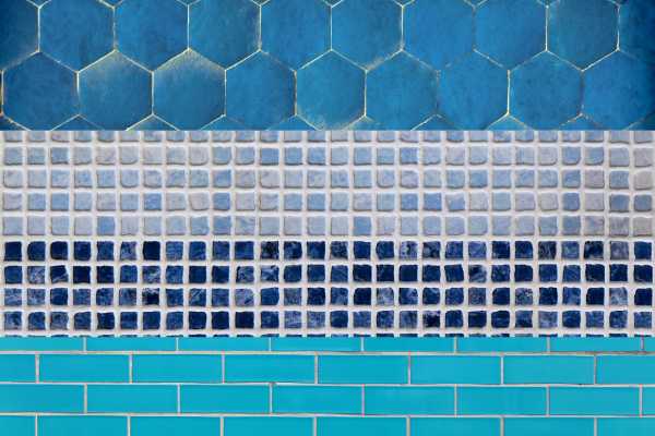 Any Creative Blue Tile Ideas For Blue Bathroom Wall Decor?