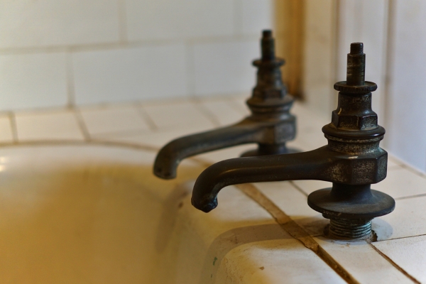 Remove The Old Faucet