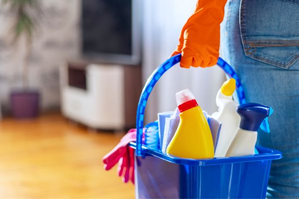 Prepare A Cleaning Solution