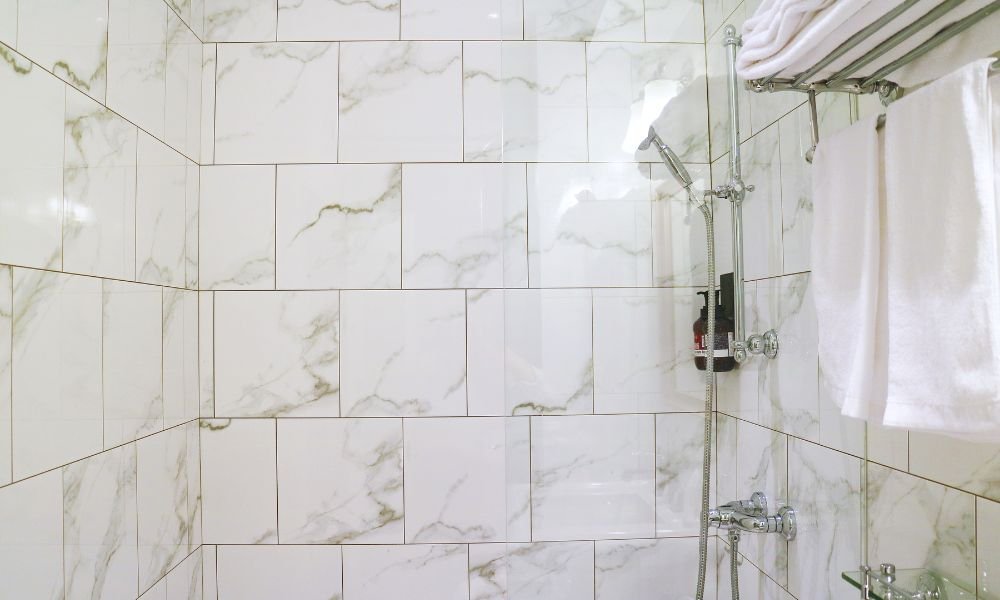 High-Fashion Laminate Waterproof Bathroom Wall Ideas 